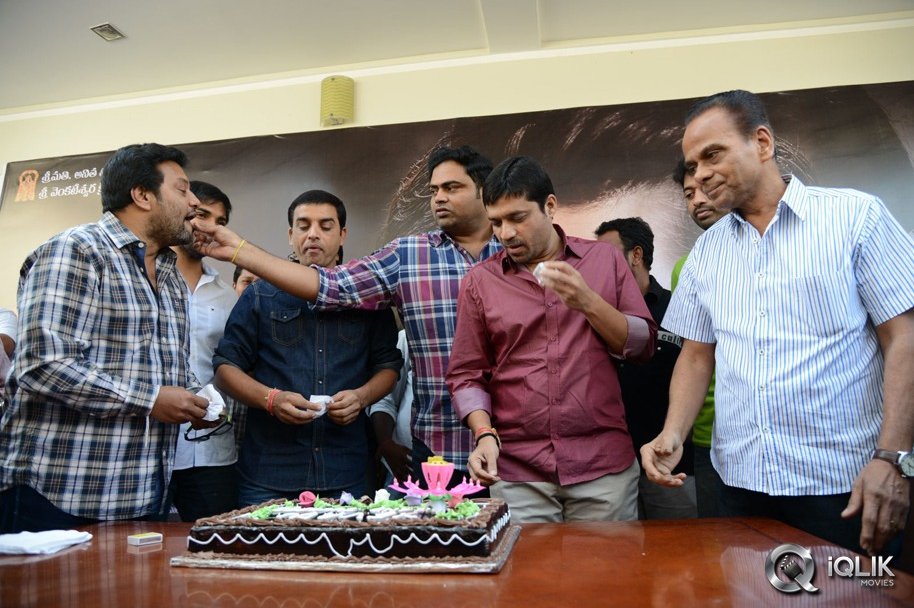 Yevadu-Movie-Success-Meet